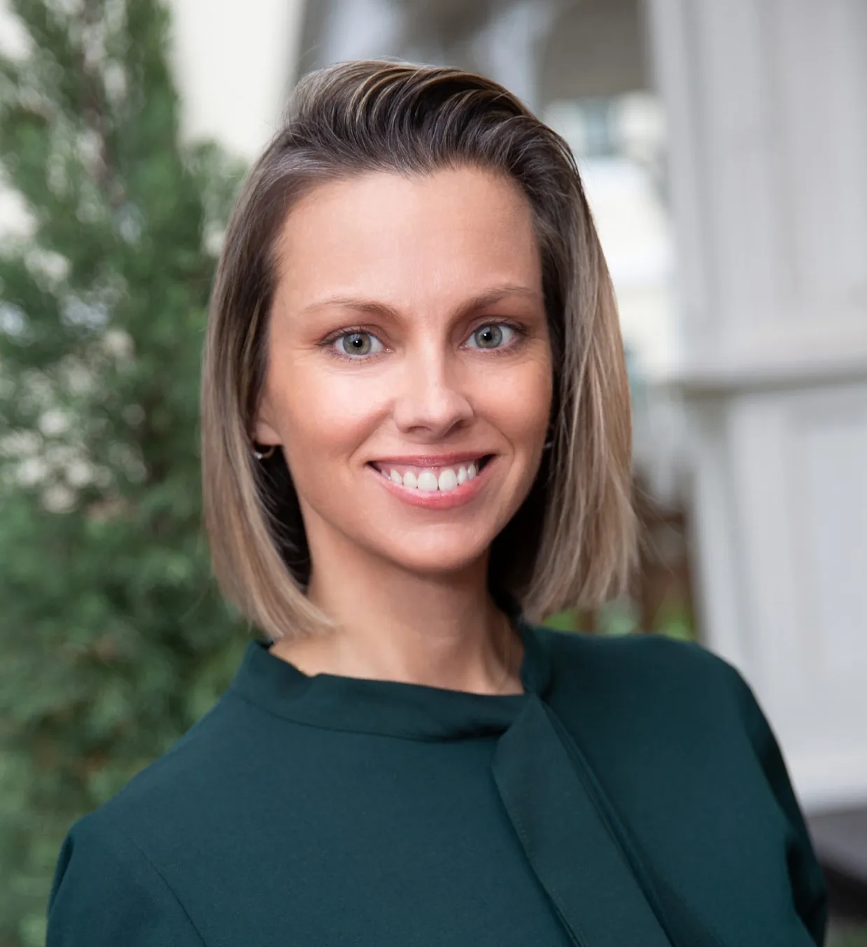 headshotkellie1-1