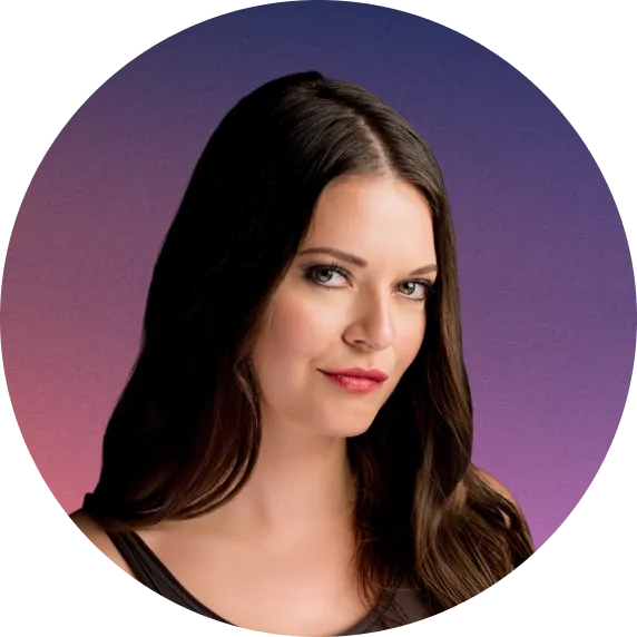 brooke-axtell_headshot